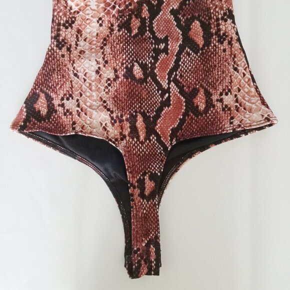 WINDSOR Disco Style One Shoulder Bodysuit Cutout Side in Rust Snake Color Size S - Picture 8 of 16